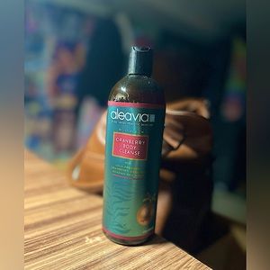 Aleavia Cranberry Body Cleanse | Cranberry Body Wash